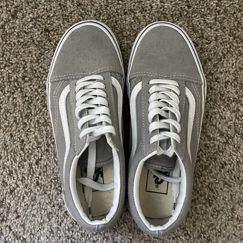 Vans - Picture 2 of 6
